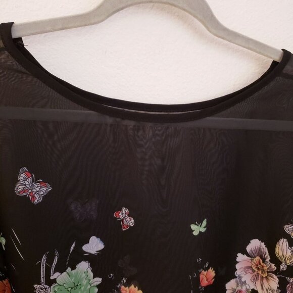 Sheer Black Pullover Top with Floral Design Plus Size O/S EUC - Picture 4 of 7